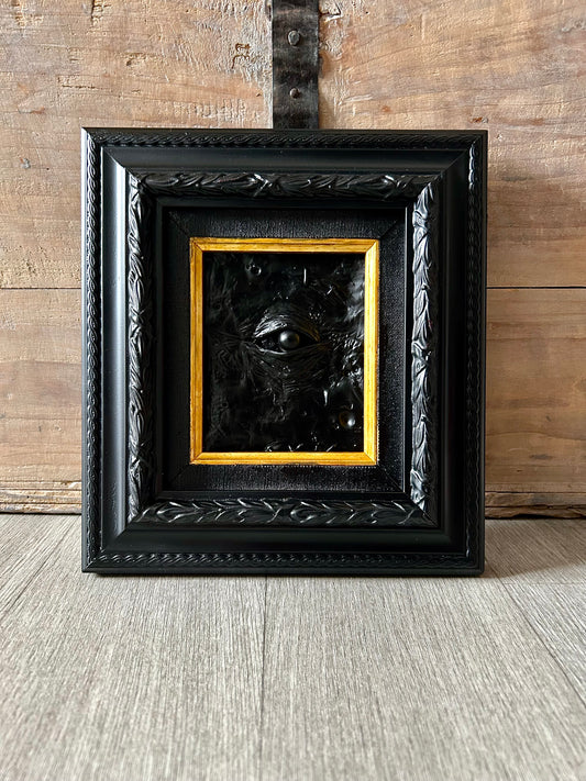 dark art sculpture sur tableau pour cabinet de curiosité